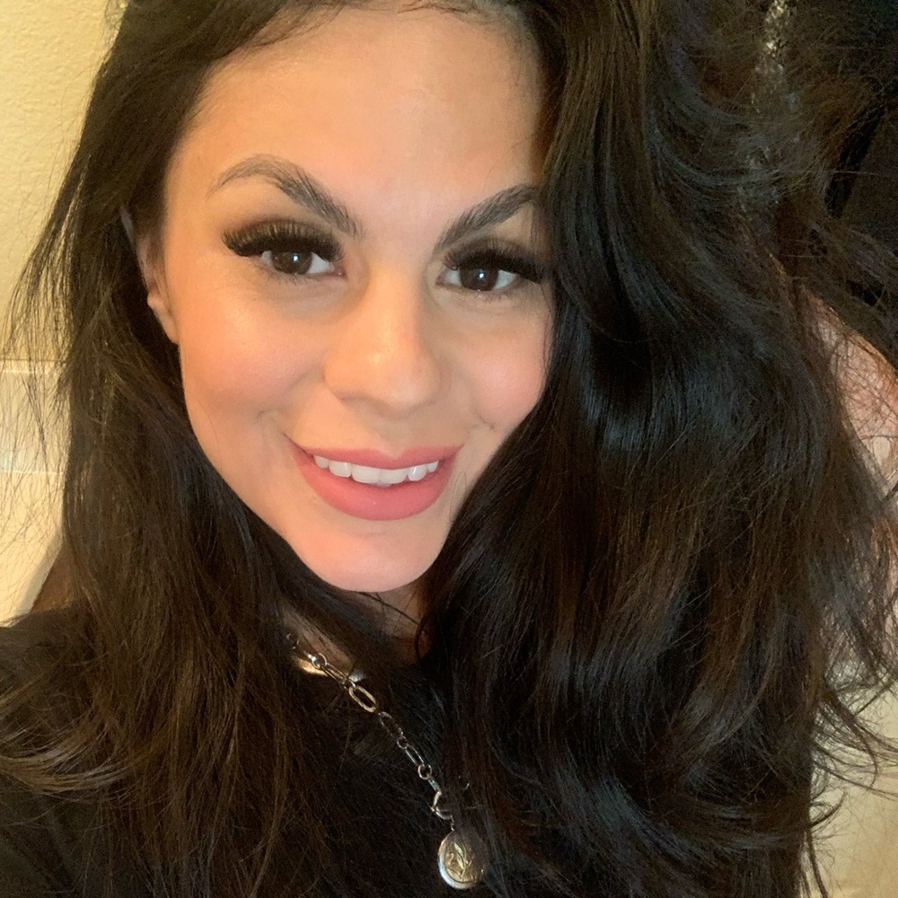 Meet your Posher, Brea